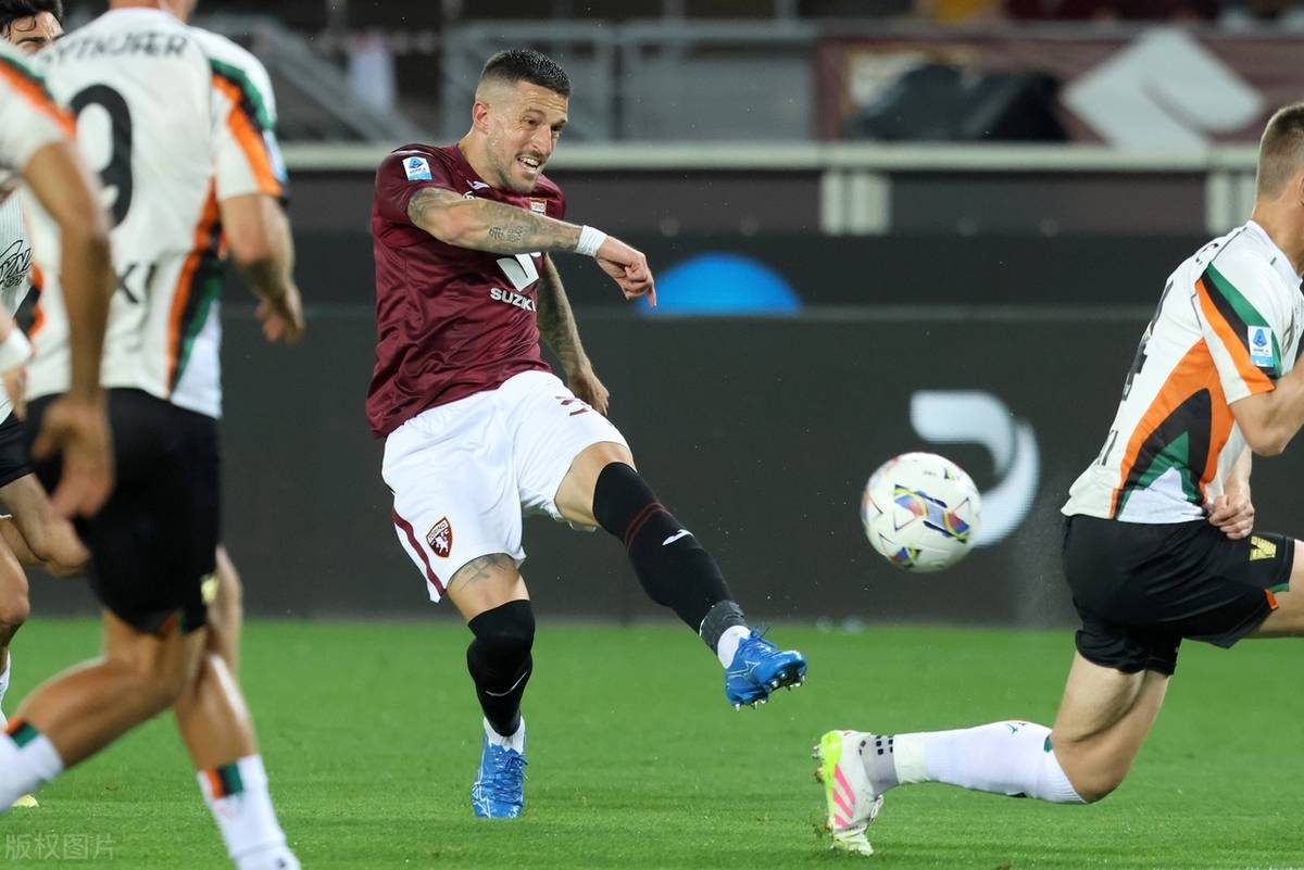 都灵主场大胜，意甲名次攀升