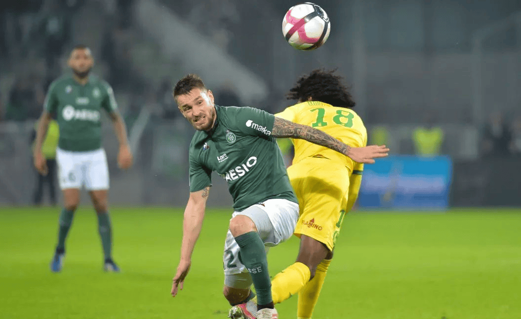 包含梅斯主场失利，保级形势不容乐观的词条