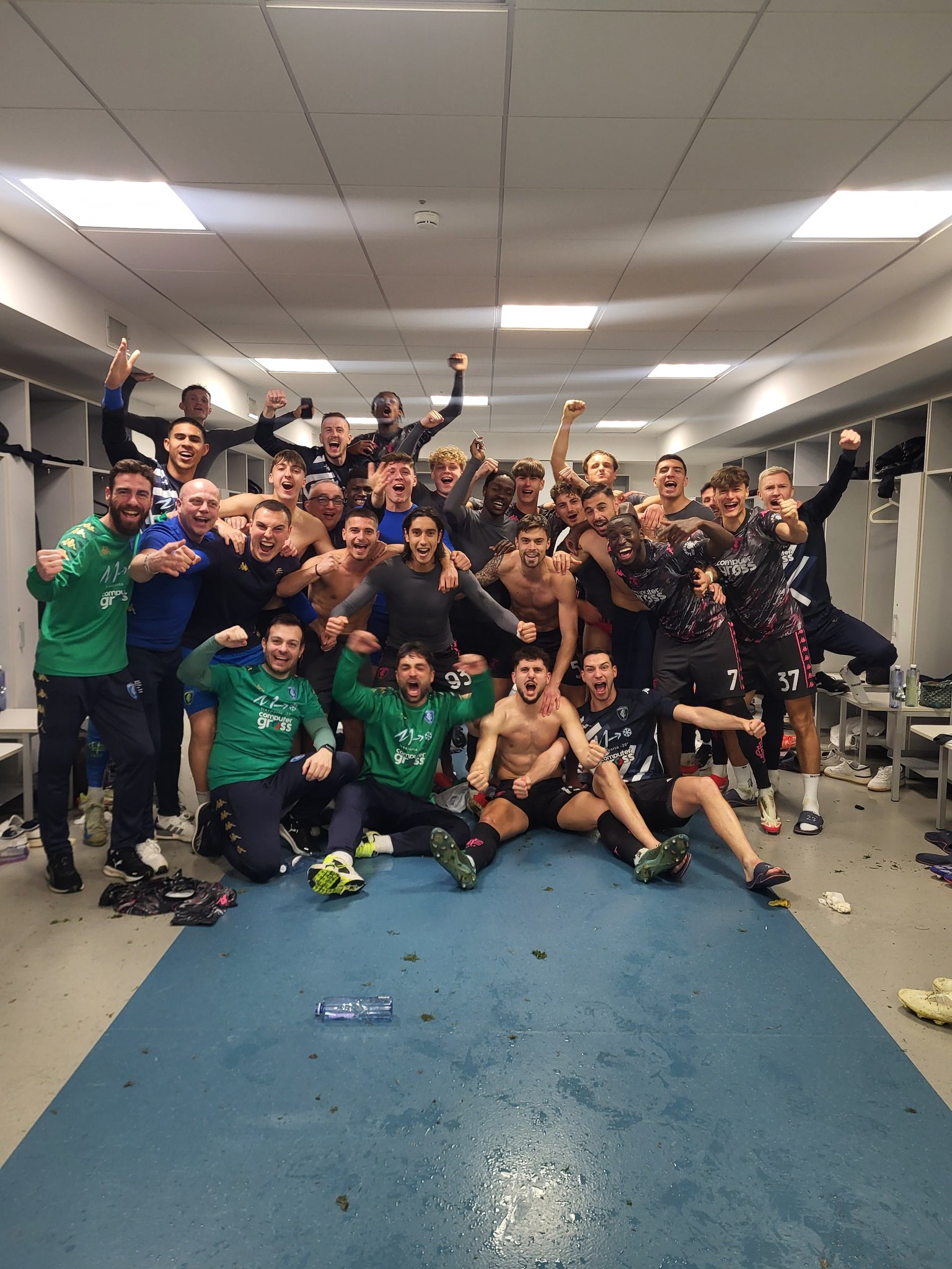 意大利拳击选手夺回男子拳击冠军,实力超群 意大利拳击选手夺回男子拳击冠军,实力超群