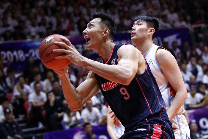 od体育官网-重庆火速逆转，用胜利为球迷带来惊喜的简单介绍