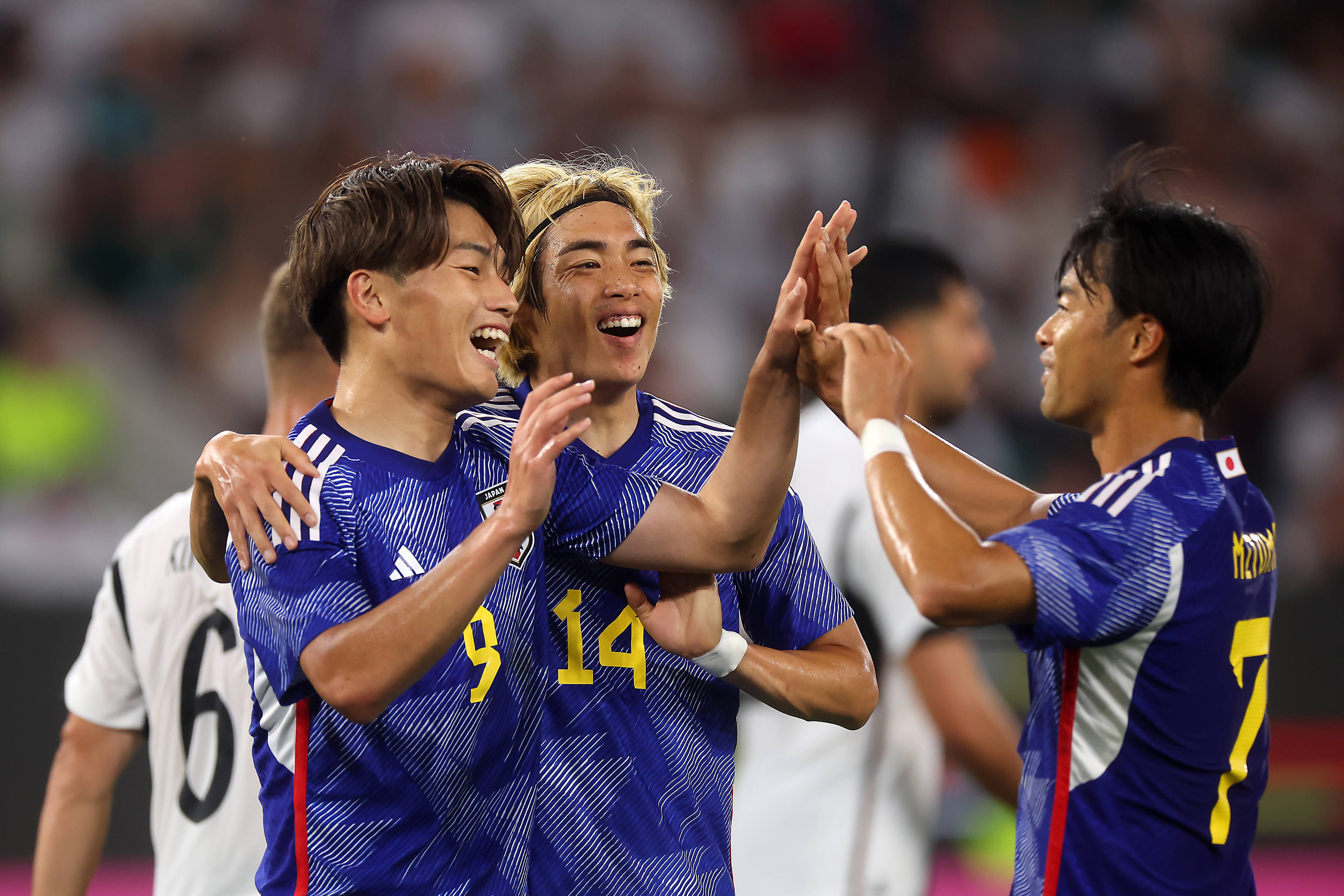 东亚杯赛事大胜结束战术配合出色 东亚杯赛事大胜结束战术配合出色