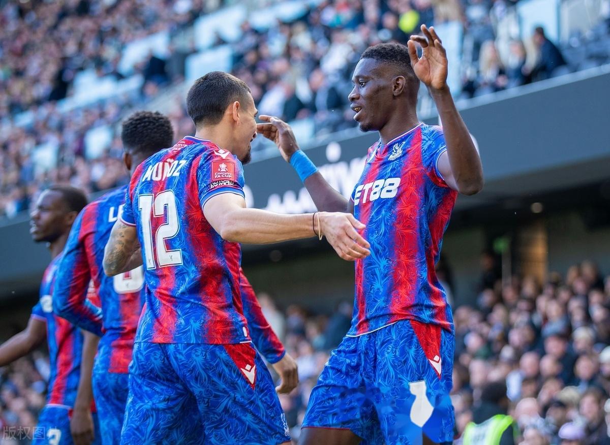 南安普顿新赛季战术调整取得成效 南安普顿新赛季战术调整取得成效