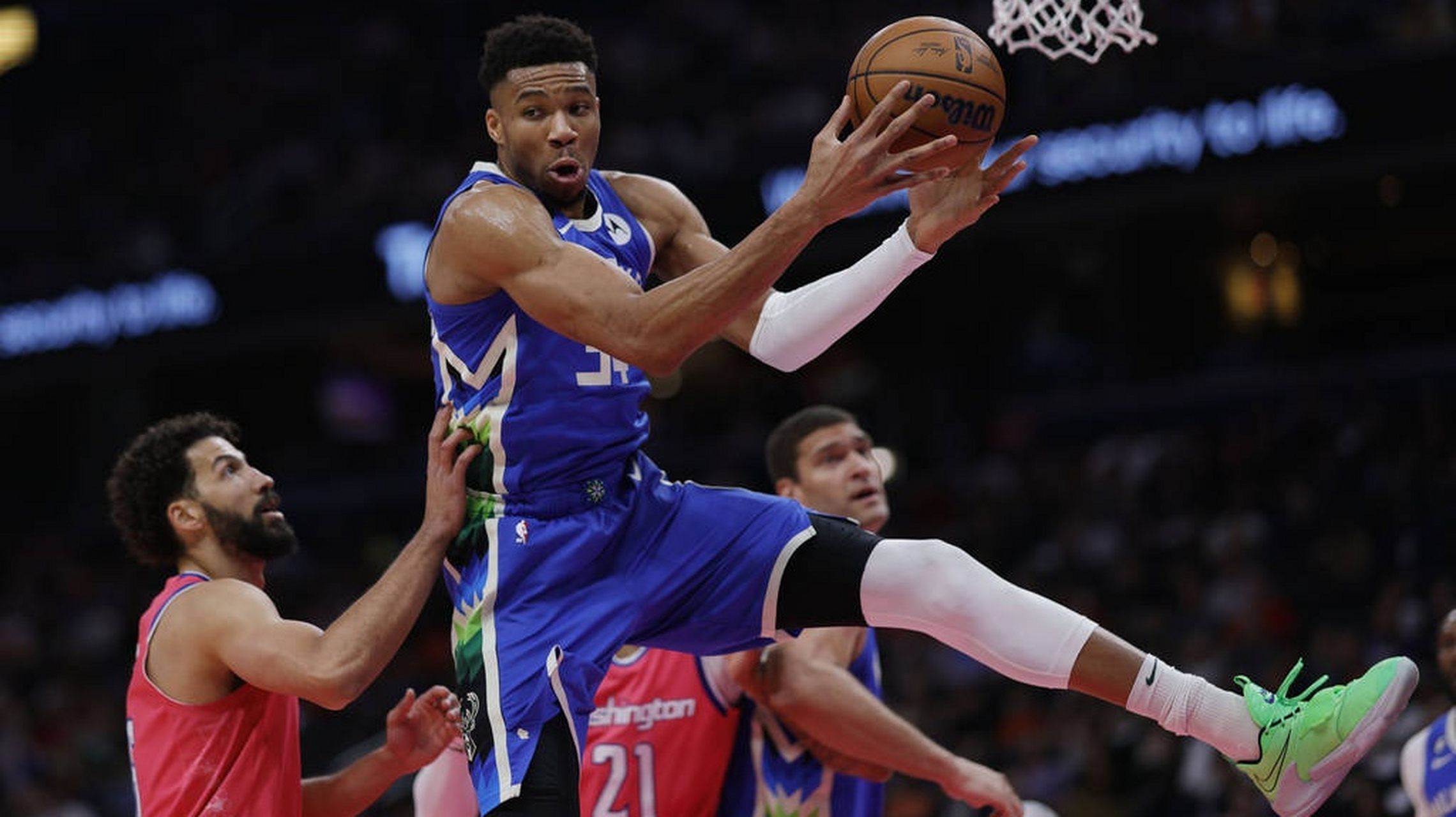 od体育链接-雄鹿队主场力克奇才队