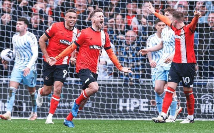 奥格斯堡实力抢夺胜利,战胜对手 奥格斯堡实力抢夺胜利,战胜对手