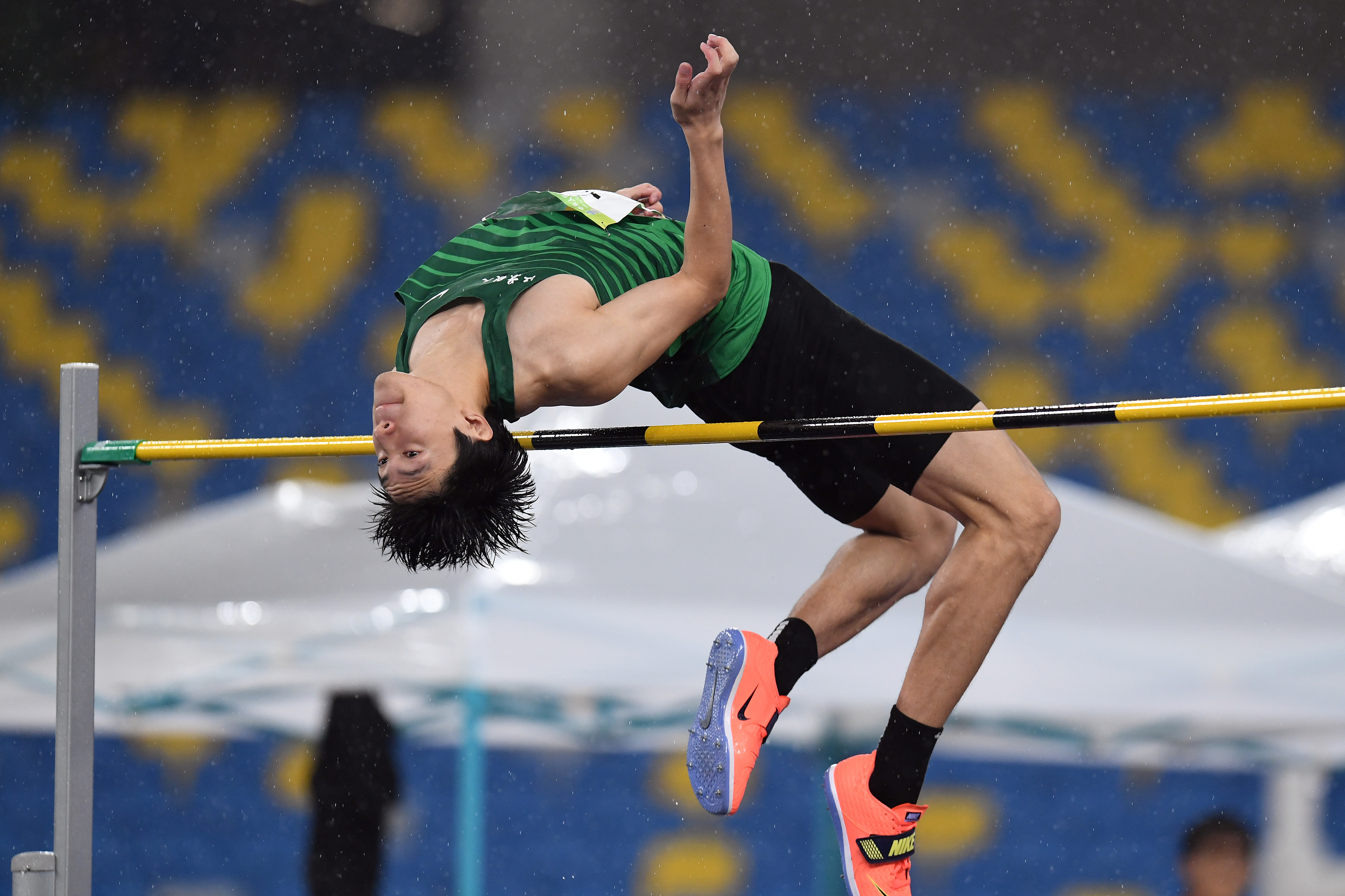 关于男子跳高惊艳表现,突破精彩绝伦的信息 关于男子跳高惊艳表现,突破精彩绝伦的信息